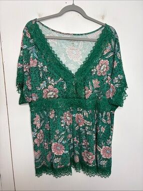 Torrid Top Womens 2X Lace Trim V Neck Peplum Popover Super Soft Stretch feminine